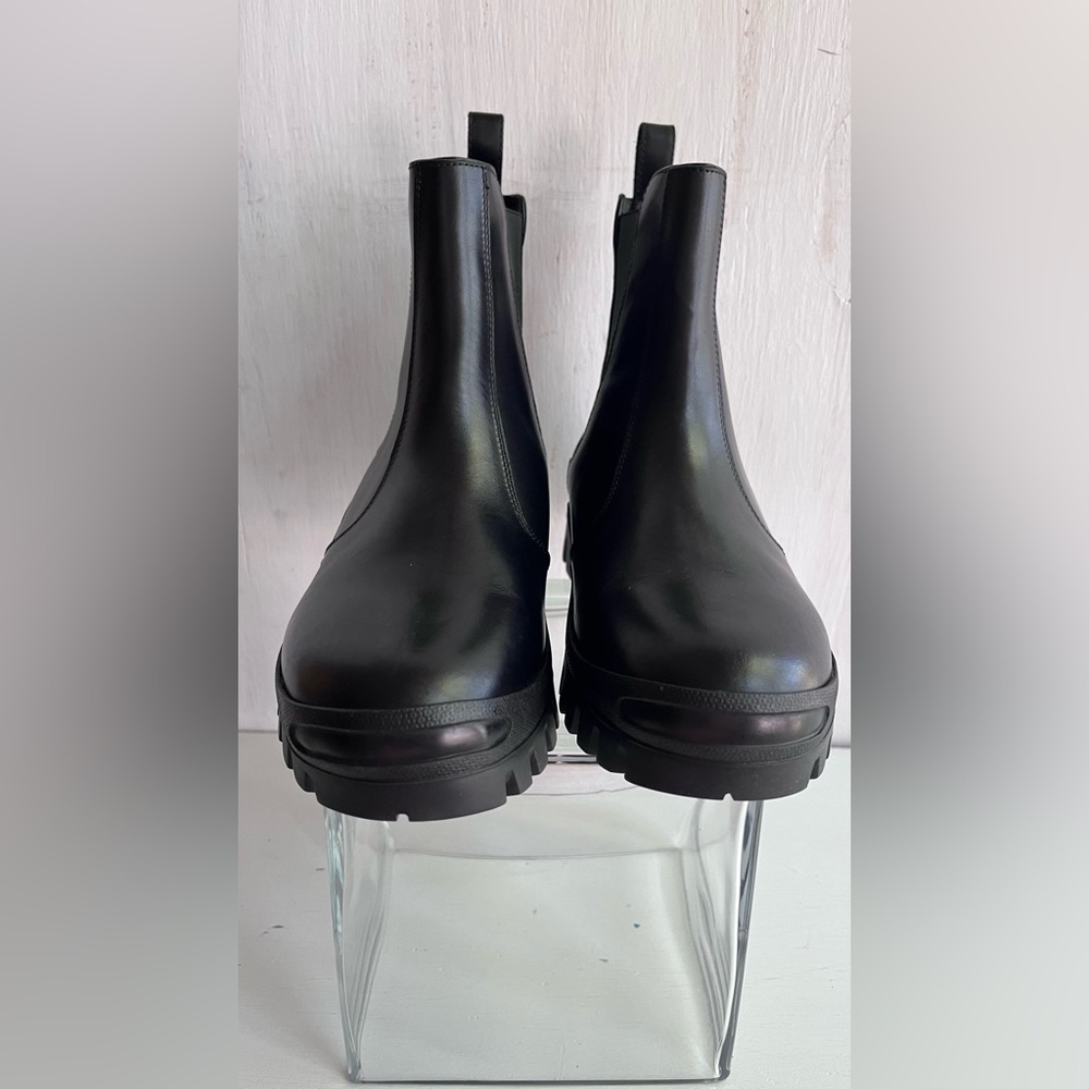 🔴SOLD🔴 THE ROW Greta Lug Sole Winter Chelsea Boot- Black - Picture 10 of 16